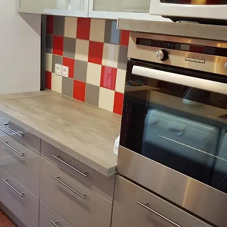 Proche Commerces, Spacieux Pavillon T3 Climatise Avec Jardin - 6vg490 شقة *