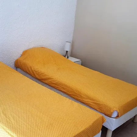 Proche Commerces, Spacieux Pavillon T3 Climatise Avec Jardin - 6vg490 شقة
