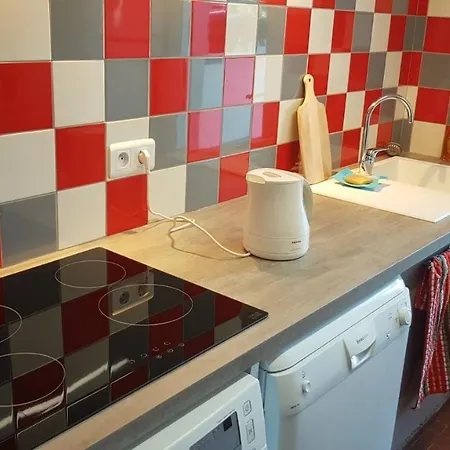 Proche Commerces, Spacieux Pavillon T3 Climatise Avec Jardin - 6vg490 شقة *